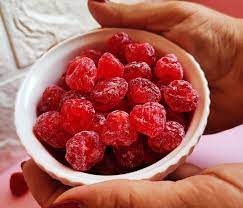 گیلاس بری 3 از خواص گیلاس بری میتوان به درمان ناراحتیهای مجاری ادرار، استفاده برای لاغری، پیشگیری از سرطان و درمان ناراحتیهای قلبی اشاره نمود. فقط در رنگ قرمز تیره موجود است.
