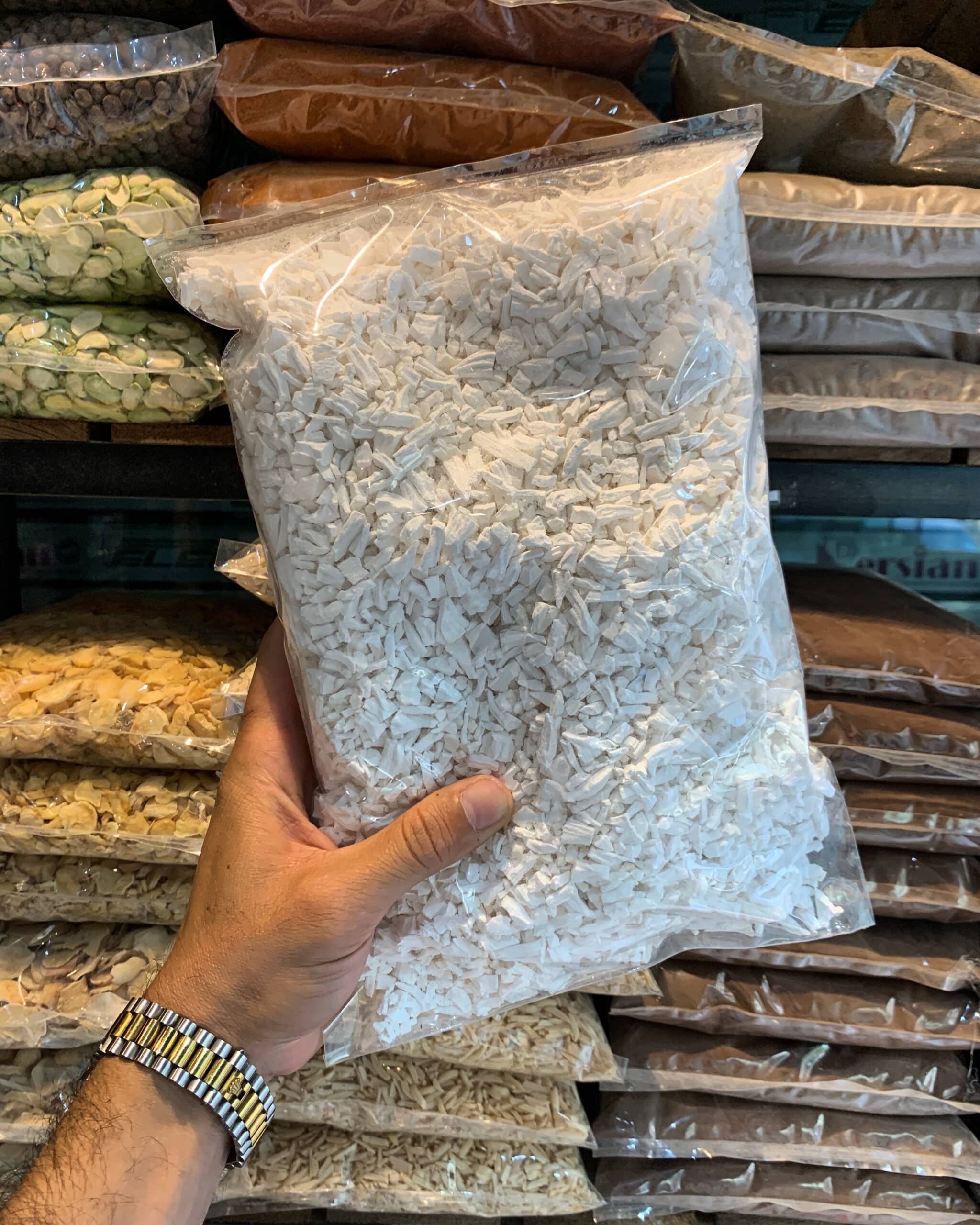 نشاسته گندم ( برند گل یاس) 1 کیلویی 1 نشاسته گندم (برند گل یاس) 1 کیلویی