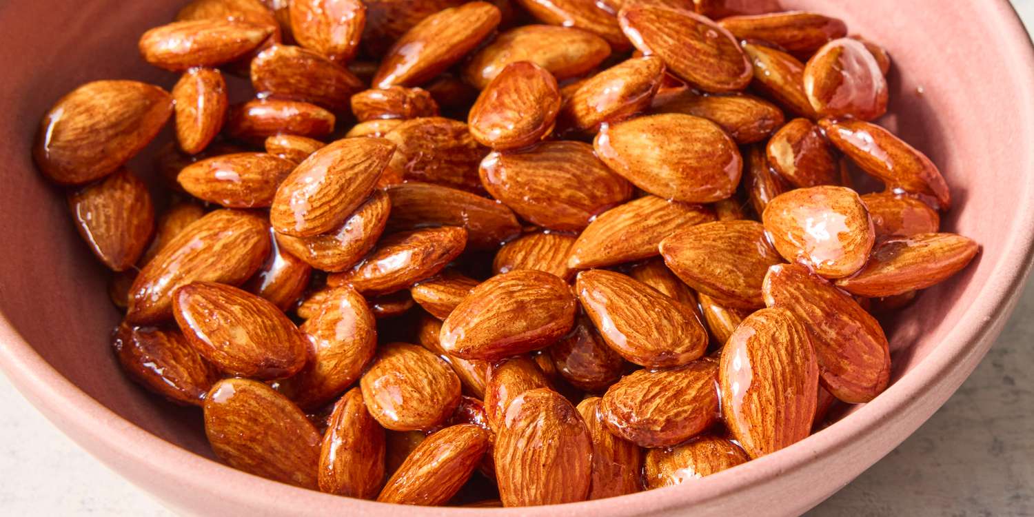 نکات احتیاطی و مضرات احتمالی بادام