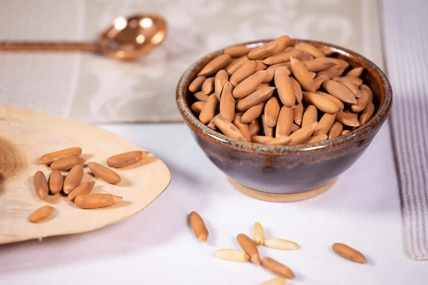 چرا نوع خام چلغوزه این قدر محبوب است؟